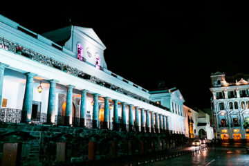 Quito colonial nocturno