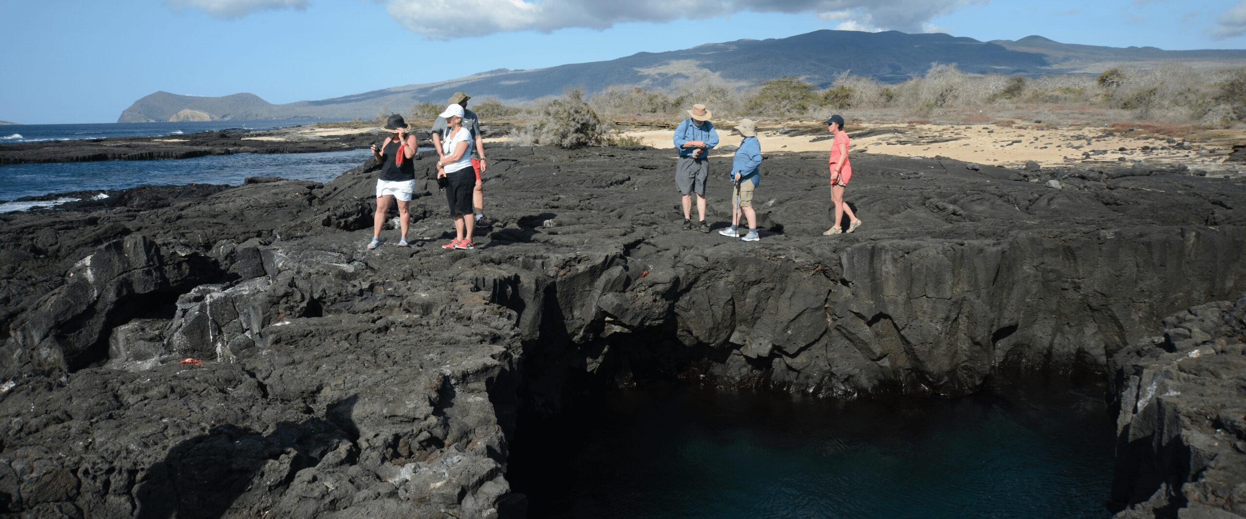 Cabo Rosa los túneles de Galapagos islands