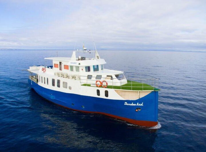 Vista panorámica en el crucero Danubio Azul por Galápagos