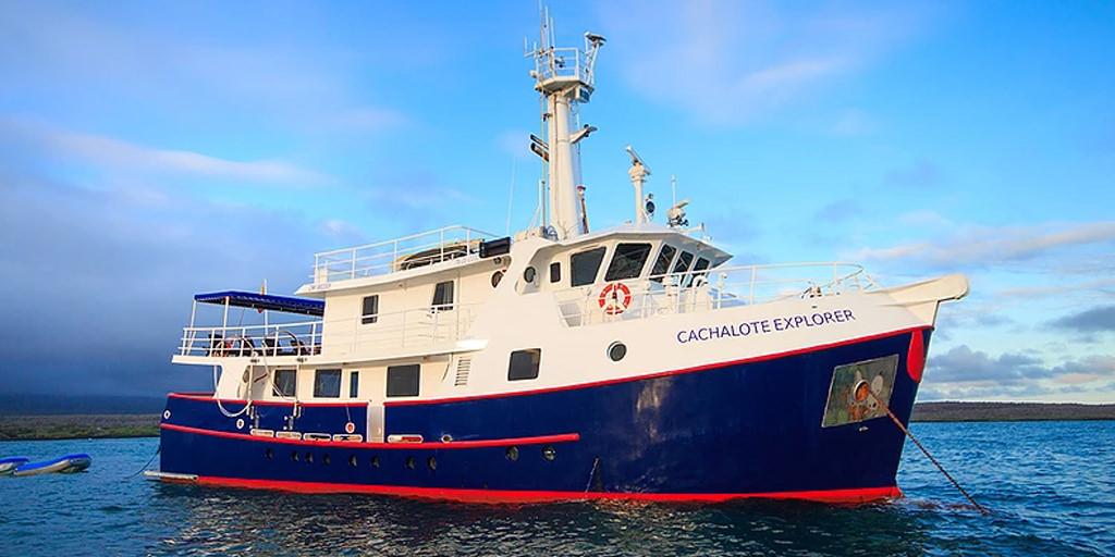 Cachalote Galapagos Cruise