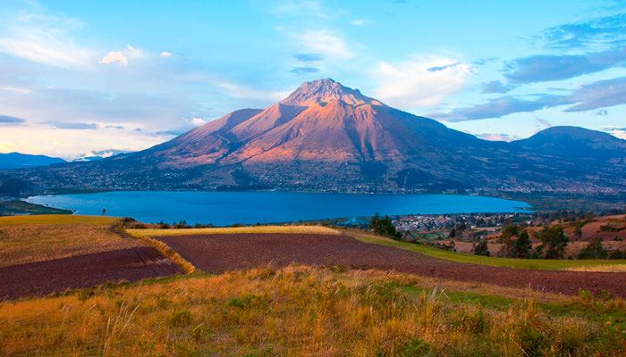 Ecuador Volcanoes : Imbabura