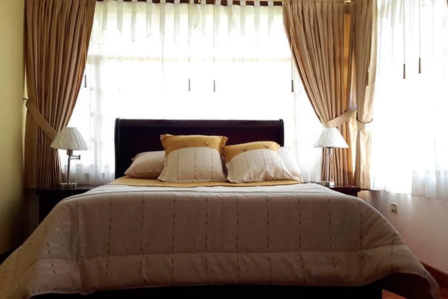 Hotels Close To Quito Airport Quinta Carlota - Room