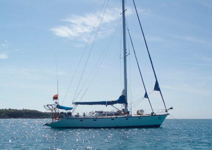 Budget Cruise Galapagos Merak