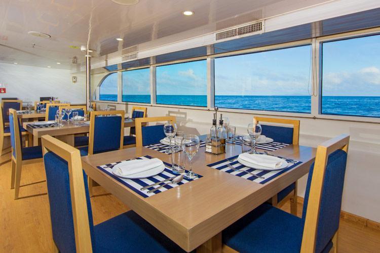 Calipso cruise dining room