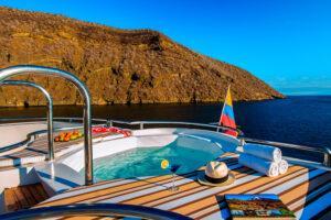 Cruise Treasure with jacuzzi