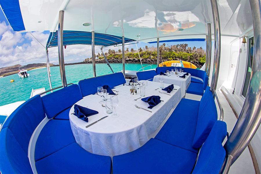Comedor al aire libre on the Nemo I Galapagos cruise