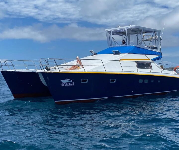 boat adriana tours galapagos